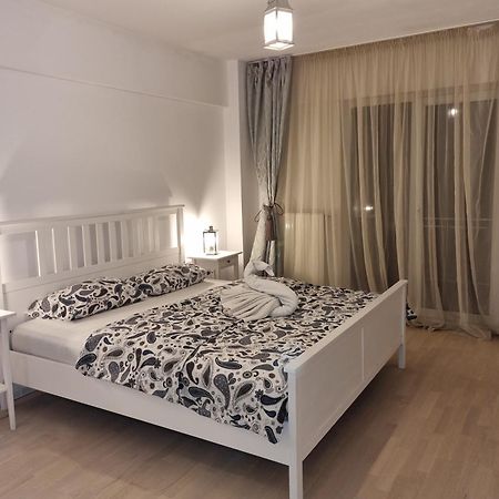 Park Residence 5, 2 Bedroom Apartment Bükreş Dış mekan fotoğraf