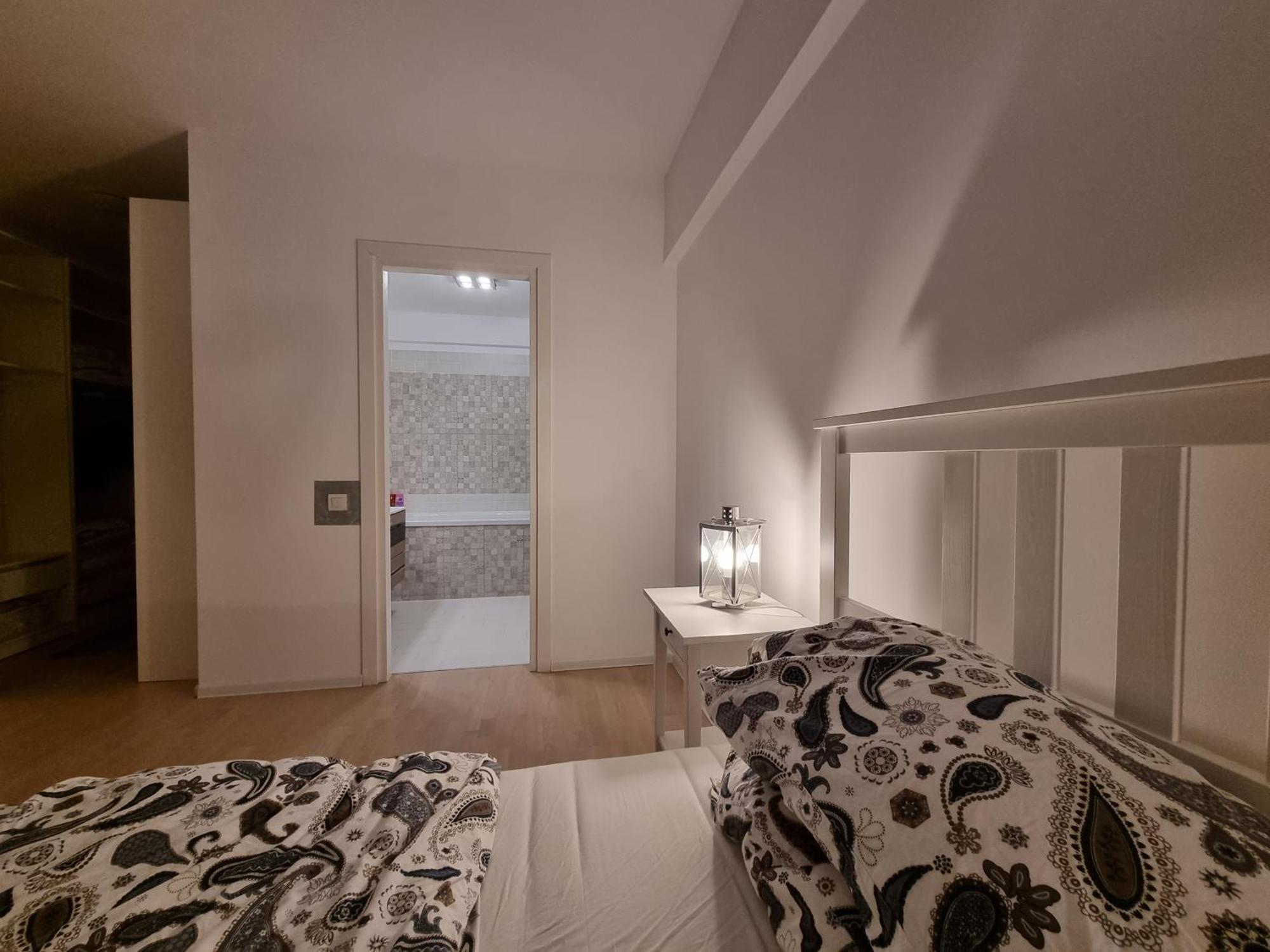 Park Residence 5, 2 Bedroom Apartment Bükreş Dış mekan fotoğraf