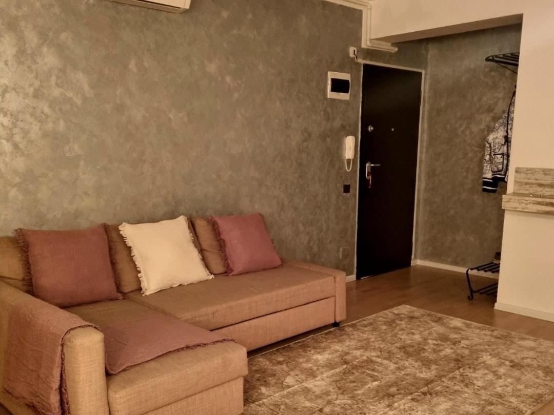 Park Residence 5, 2 Bedroom Apartment Bükreş Dış mekan fotoğraf