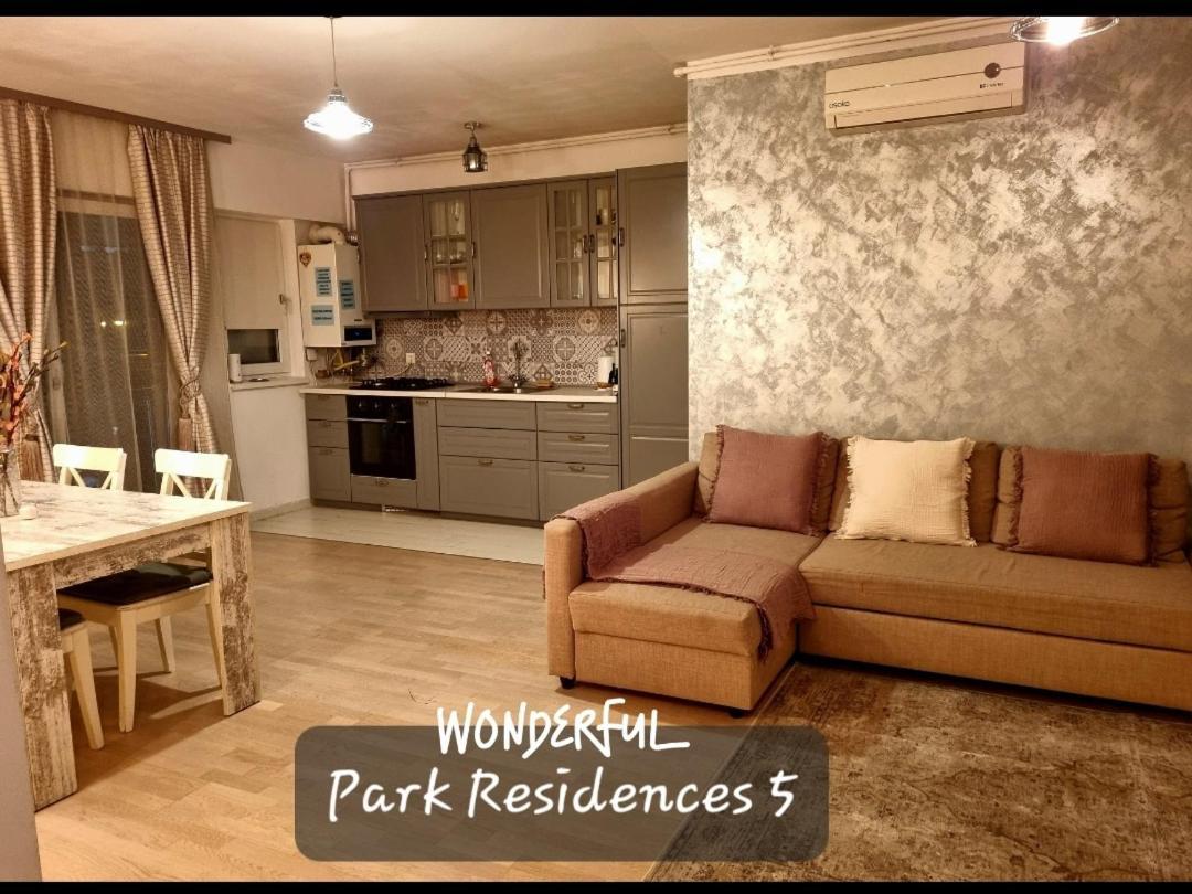 Park Residence 5, 2 Bedroom Apartment Bükreş Dış mekan fotoğraf
